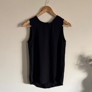 Babaton Black Sleeveless Crewneck Tank Top Blouse